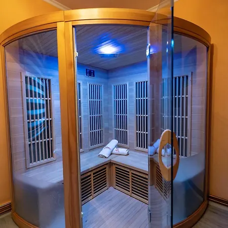 Garni Hotell 4*