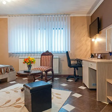 Garni Hotell 4*