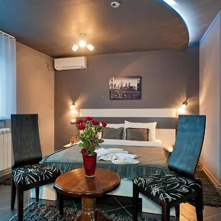 Garni 4* كراغوييفاك